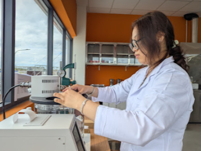 Khu vực kiểm soát chất lượng - phòng thí nghiệm mỡ