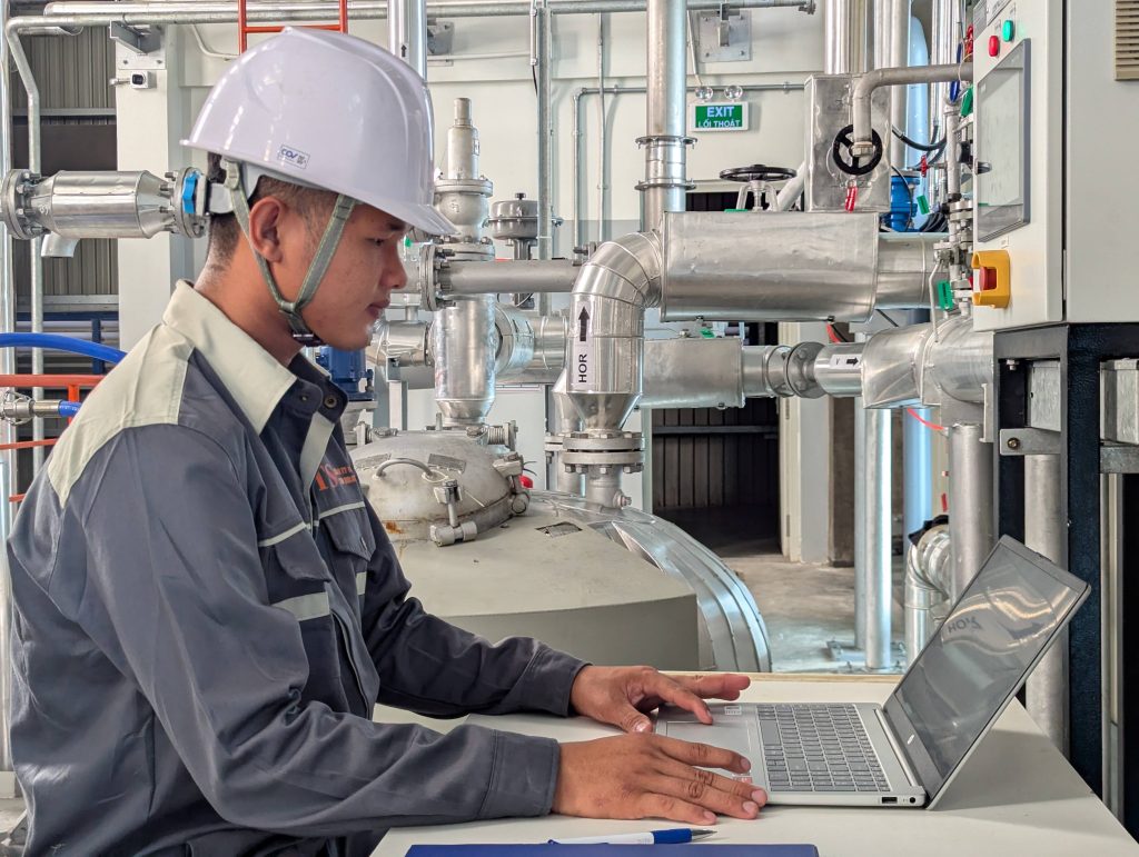 Dây chuyền sản xuất mỡ trong nhà máy